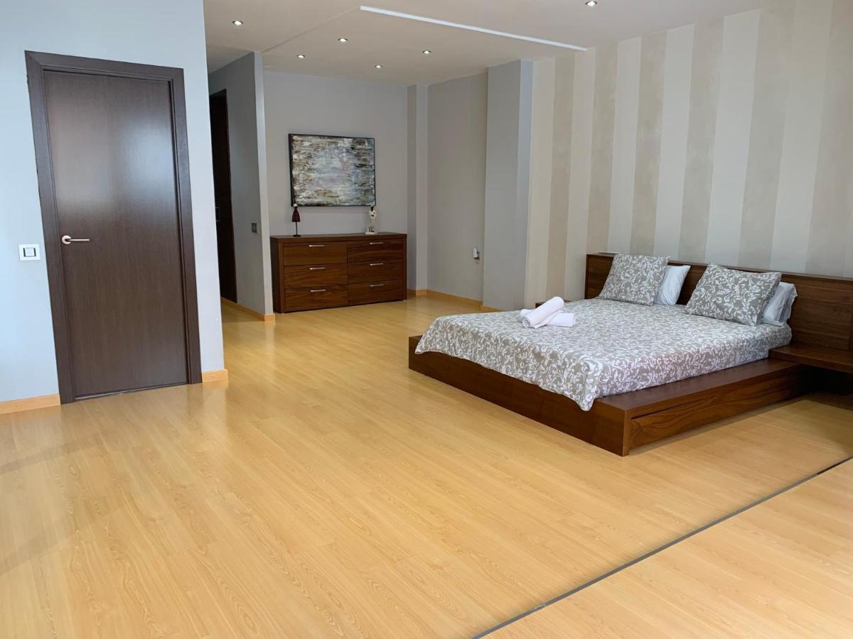 Luxury Apartment Mercat Central タラゴナ エクステリア 写真